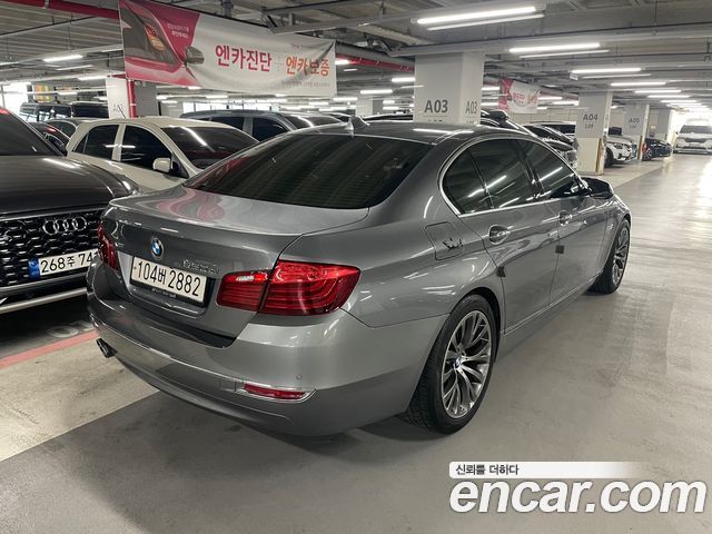BMW 5-Series 520d Luxury — пробег 121 704 км — фото 2 из 5