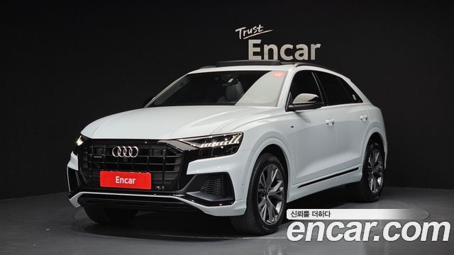 Audi Q8 55 TFSI Quattro Premium — пробег 21 826 км — фото 1 из 5