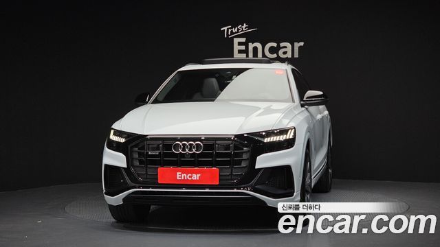 Audi Q8 55 TFSI Quattro Premium — пробег 21 826 км — фото 3 из 5
