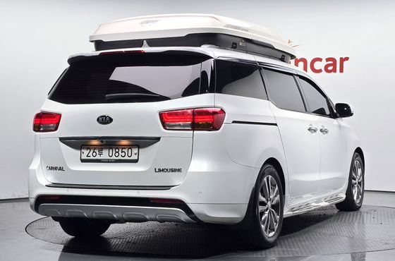Kia Carnival 7-seater Limousine President — пробег 127 341 км — фото 2 из 5