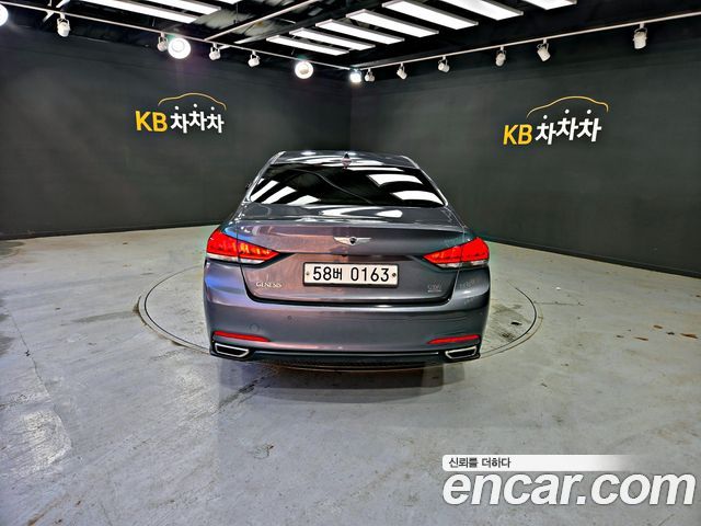 Hyundai Genesis из Кореи Encar