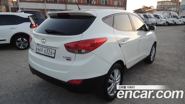 Hyundai Tucson Diesel 2WD LX20 Luxury — пробег 194 846 км — фото 4 из 5
