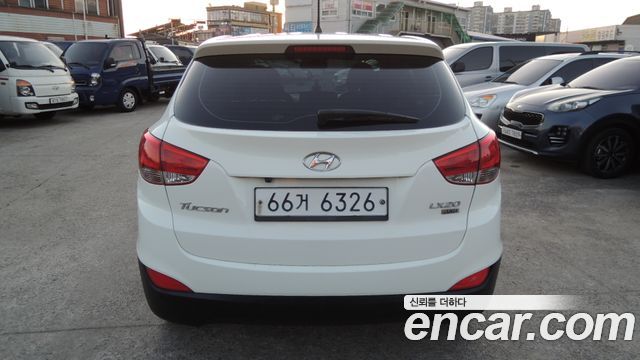 Hyundai Tucson Diesel 2WD LX20 Luxury — пробег 194 846 км — фото 5 из 5