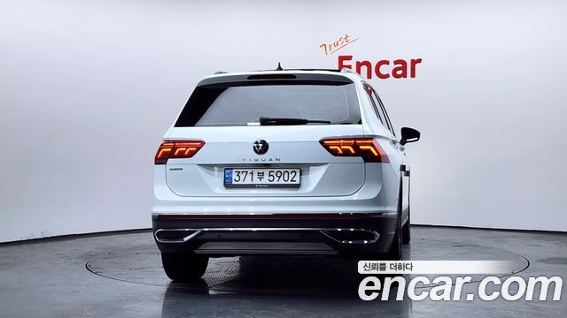 Volkswagen Tiguan 2.0 TSI Prestige — пробег 46 761 км — фото 4 из 5