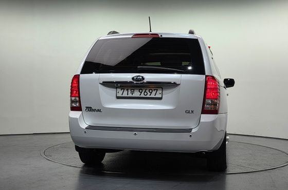 Kia Carnival Grand Carnival GLX Premium — пробег 136 082 км — фото 4 из 5