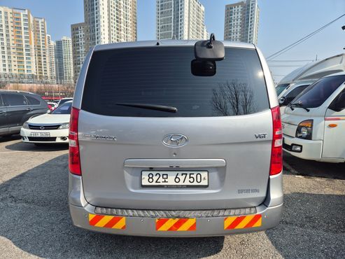 Hyundai Starex Van 3-Seater Smart — пробег 154 767 км — фото 3 из 5