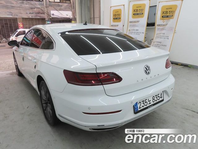 Volkswagen Arteon 2.0 TDI Premium — пробег 150 000 км — фото 4 из 5