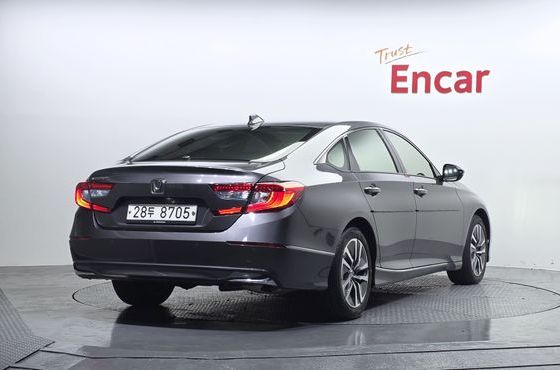 Honda Accord 2.0 Hybrid Touring — пробег 101 576 км — фото 2 из 5