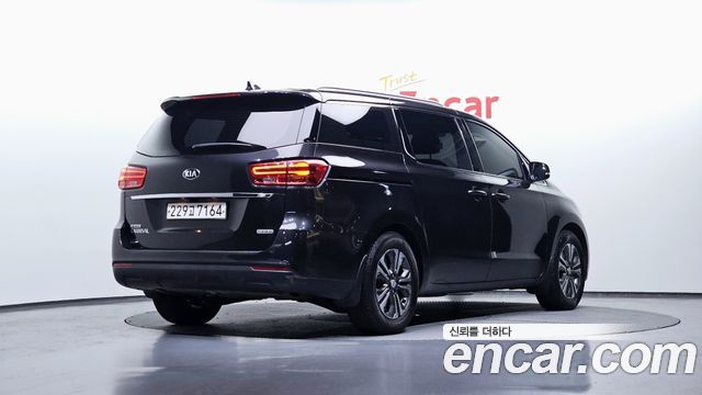 Kia Carnival из Кореи Encar