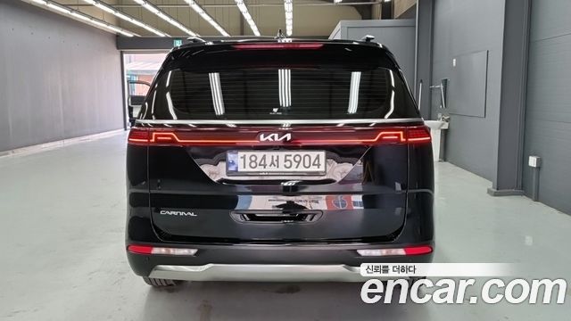 Kia Carnival 9-Seater Noblesse — пробег 81 183 км — фото 4 из 5