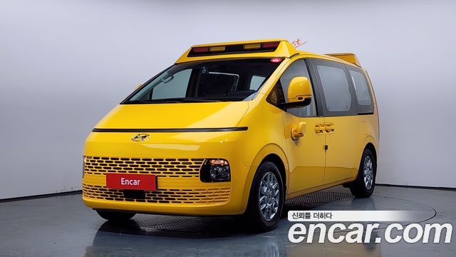 Hyundai Staria 4WD Kinder Safety Car 11-Seater — пробег 70 053 км — фото 1 из 5