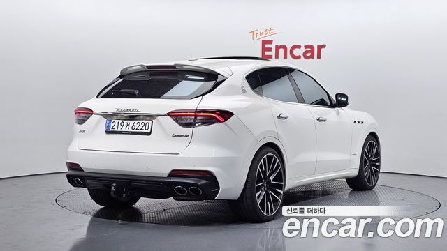 Maserati Levante 3.0 AWD GranSport — пробег 67 006 км — фото 2 из 5