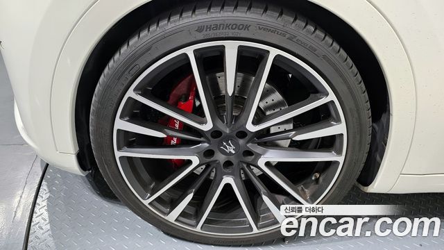 Maserati Levante 3.0 AWD GranSport — пробег 67 006 км — фото 5 из 5