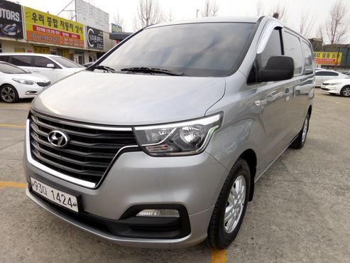 Hyundai Starex Van 3-Seater Smart — пробег 135 740 км — фото 2 из 5