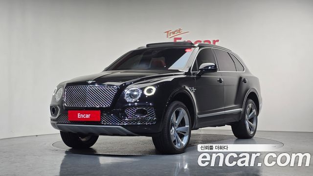 Bentley Bentayga 6.0 W12 — пробег 123 598 км — фото 1 из 5
