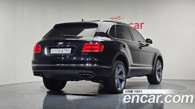 Bentley Bentayga 6.0 W12 — пробег 123 598 км — фото 2 из 5