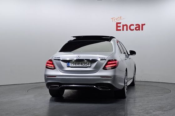 Mercedes-Benz E-Class E350 4MATIC AMG Line — пробег 89 142 км — фото 4 из 5