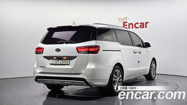 Kia Carnival из Кореи Encar
