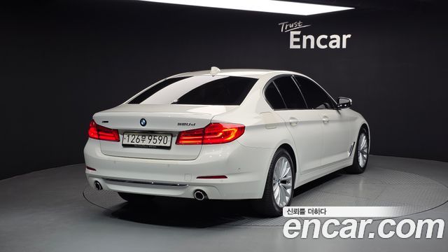 BMW 5-Series 520d Luxury Plus — пробег 76 676 км — фото 2 из 5