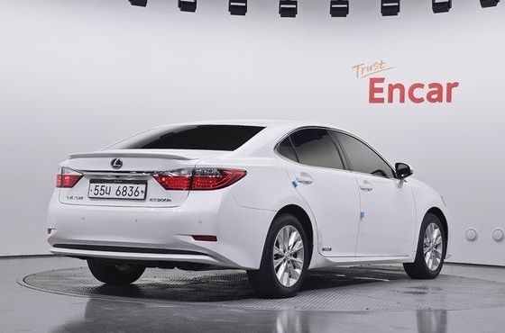Lexus ES Supreme XV60 — пробег 52 322 км — фото 2 из 5