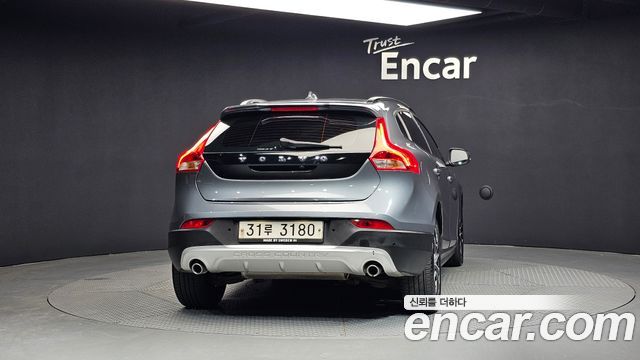 Volvo V40 из Кореи Encar