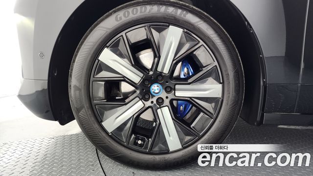 BMW iX из Кореи Encar
