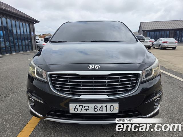 Kia Carnival 9-seater Prestige — пробег 174 000 км — фото 3 из 5