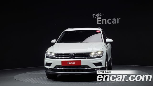 Volkswagen Tiguan 2.0 TDI Premium — пробег 36 260 км — фото 3 из 5