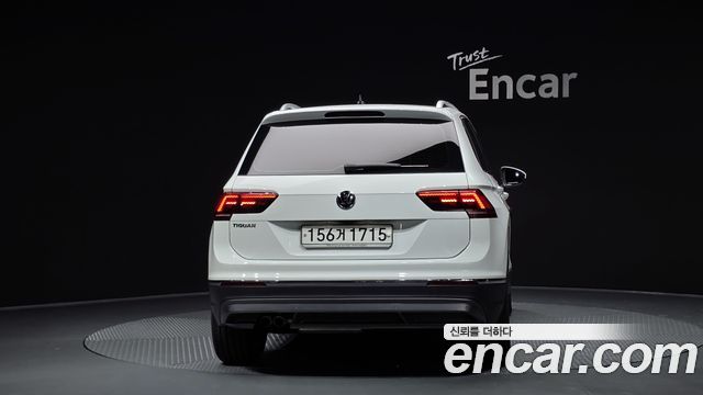 Volkswagen Tiguan 2.0 TDI Premium — пробег 36 260 км — фото 4 из 5