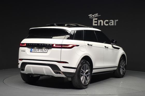Land Rover Range Rover Evoque P250 Dynamic SE — пробег 5 625 км — фото 2 из 5