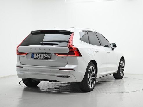 Volvo XC60 T8 Ultra Bright — пробег 4 578 км — фото 2 из 5