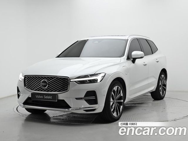 Volvo XC60 T8 Ultra Bright — пробег 4 980 км — фото 1 из 5