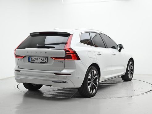 Volvo XC60 T8 Ultra Bright — пробег 4 980 км — фото 2 из 5