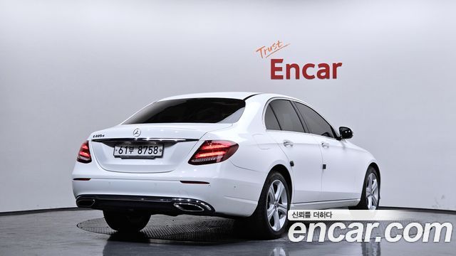 Mercedes-Benz E-Class из Кореи Encar