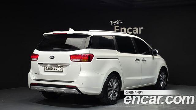 Kia Carnival 9-seater Luxury — пробег 225 017 км — фото 2 из 5