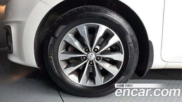 Kia Carnival 9-seater Luxury — пробег 225 017 км — фото 5 из 5