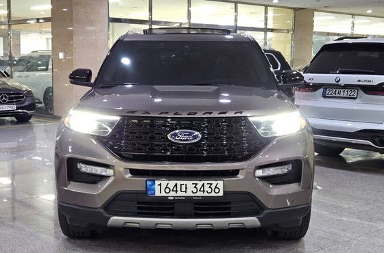 Ford Explorer 2.3 LimIted 4WD — пробег 57 138 км — фото 2 из 5