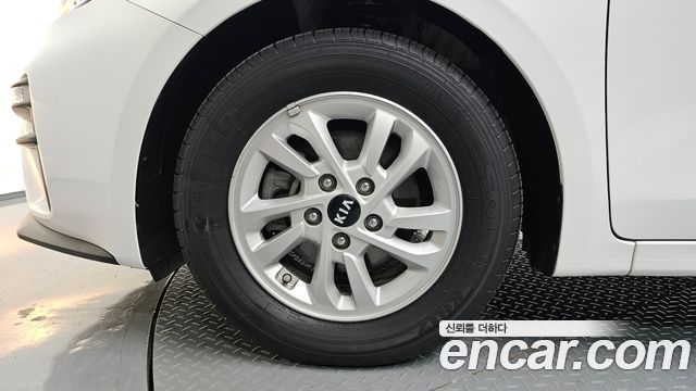Kia K3 из Кореи Encar