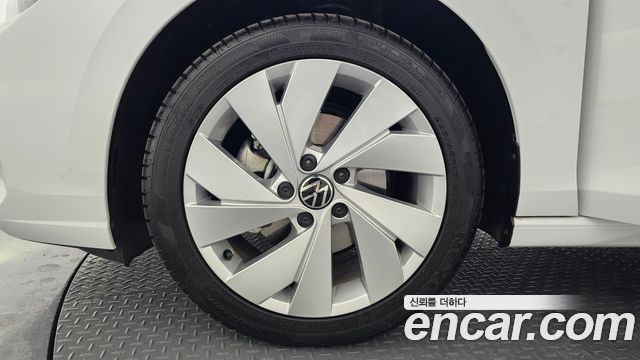 Volkswagen Golf 2.0 TDI Premium — пробег 5 317 км — фото 5 из 5