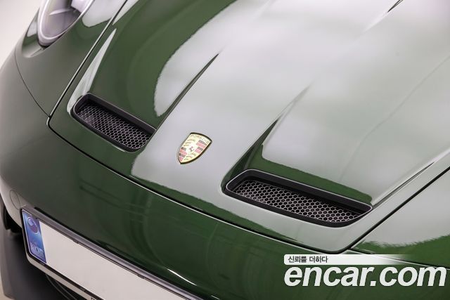 Porsche 911 GT3 Touring — пробег 300 км — фото 5 из 5