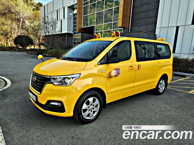 Hyundai Starex 4WD School Bus — пробег 103 000 км — фото 1 из 5