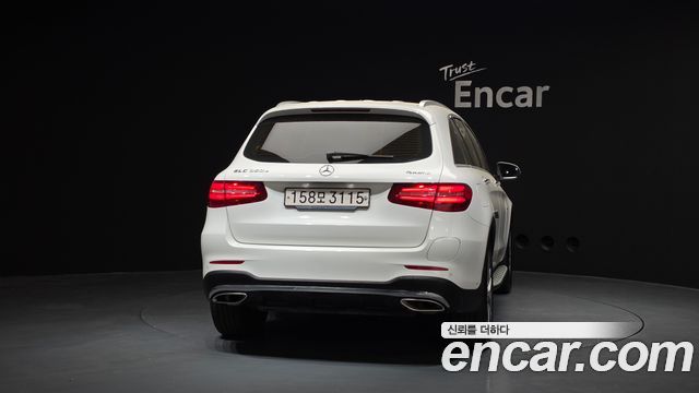 Mercedes-Benz GLC-Class GLC350e 4MATIC AMG Line — пробег 62 656 км — фото 4 из 5