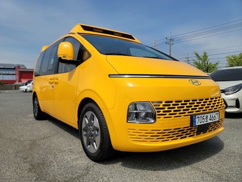 Hyundai Staria L3.5 Kinder Safety Car 15-Seater — пробег 39 347 км — фото 2 из 5