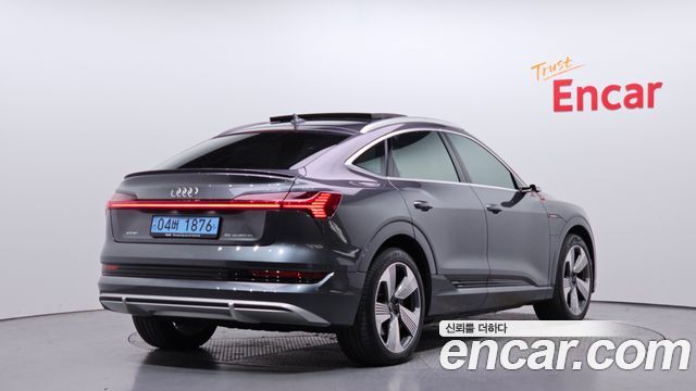 Audi e-tron 55 Quattro Sportback — пробег 46 748 км — фото 2 из 5