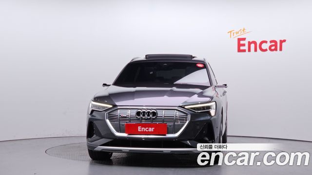 Audi e-tron 55 Quattro Sportback — пробег 46 748 км — фото 3 из 5