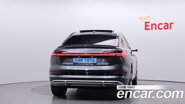 Audi e-tron 55 Quattro Sportback — пробег 46 748 км — фото 4 из 5