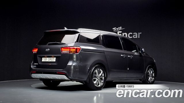 Kia Carnival из Кореи Encar