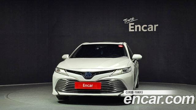 Toyota Camry 2.5 XLE Hybrid — пробег 88 288 км — фото 3 из 5