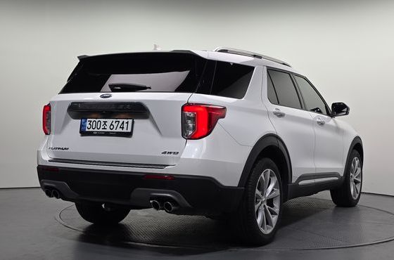 Ford Explorer 3.0 Platinum 4WD — пробег 29 954 км — фото 2 из 5