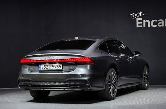 Audi A7 55 TFSI Quattro Premium — пробег 12 944 км — фото 2 из 5